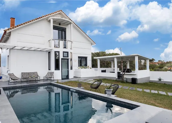 Sunset Albatross Villa *